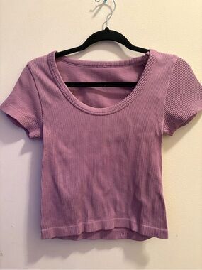 Ribbed Scoop Neck Short Sleeve Top - Lavender